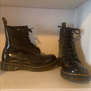 Size 7 dr martens